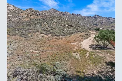 2001 Mt Vernon, Riverside, CA 92507 - Photo 7