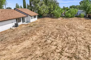 13875 Stage Coach Cir, Victorville, CA 92392 - Photo 27