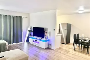 1250 E 3rd St, Long Beach, CA 90802 - Photo 1