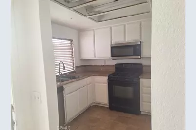 14319 Weeping Willow Lane, Fontana, CA 92337 - Photo 7