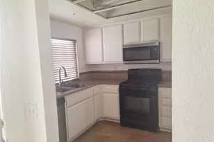 14319 Weeping Willow Ln, Fontana, CA 92337 - Photo 7