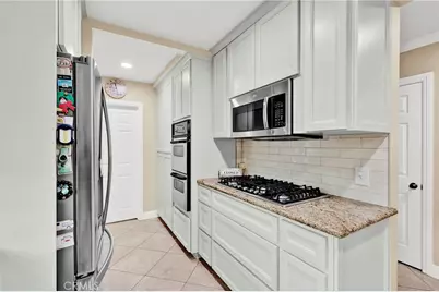 2501 Deodar St, Santa Ana, CA 92705 - Photo 11