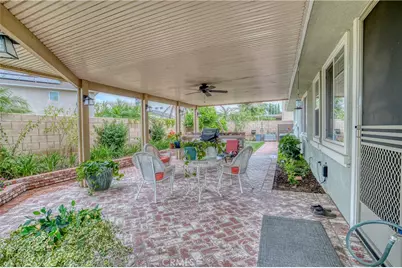 14616 Meadowbrook Lane, Jurupa, CA 92880 - Photo 17