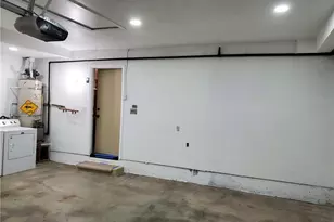 2008 E Yale St, Ontario, CA 91764 - Photo 35