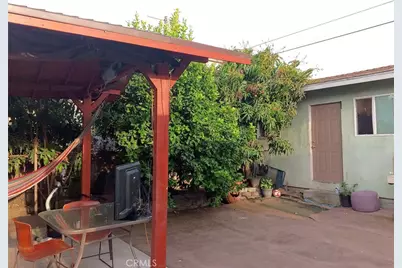 1046 W 49th, Los Angeles, CA 90037 - Photo 13