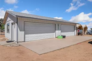 12190 Mission, Oak Hills, CA 92344 - Photo 31