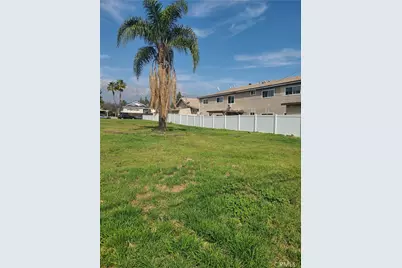 572 West, Upland, CA 91786 - Photo 9