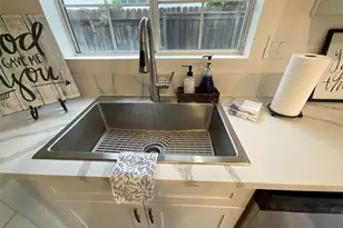 8028 Sorrento St, Fontana, CA 92336 - Photo 9