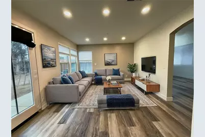 8028 Sorrento Street, Fontana, CA 92336 - Photo 11