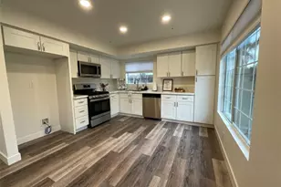 8028 Sorrento St, Fontana, CA 92336 - Photo 7