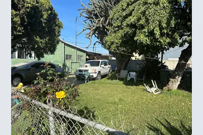 10814 Watts Avenue, Los Angeles, CA 90059 - Photo 3