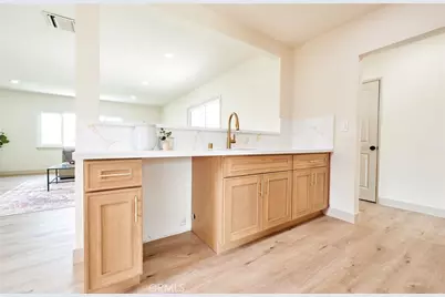 10037 Geneva, Montclair, CA 91763 - Photo 11