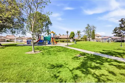 3709 Country Oaks Loop #E, Ontario, CA 91761 - Photo 21