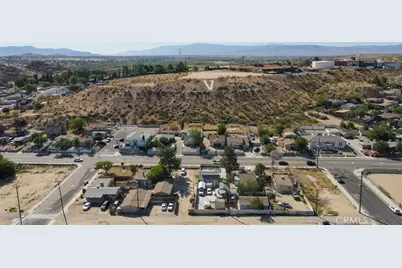 15461 Hesperia Road, Victorville, CA 92395 - Photo 23