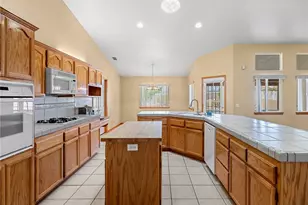 19224 Roanoke, Apple Valley, CA 92307 - Photo 13