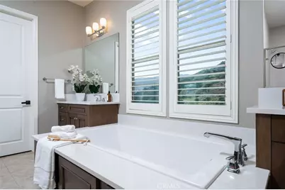 614 E Camellia Way, Azusa, CA 91702 - Photo 31