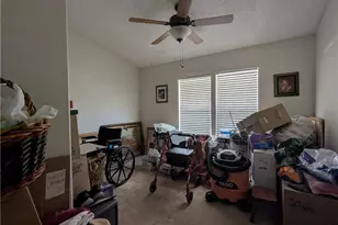 2000 Breezeway Dr, Bakersfield, CA 93306 - Photo 13