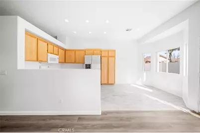 3895 Paris, Hemet, CA 92545 - Photo 13