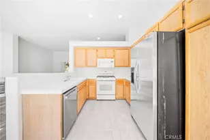 3895 Paris, Hemet, CA 92545 - Photo 15