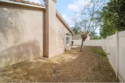 3895 Paris, Hemet, CA 92545 - Photo 5