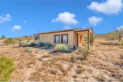 10393 Mockingbird Avenue, Apple Valley, CA 92308 - Photo 5