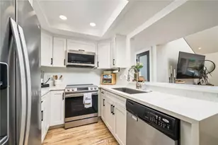 435 W 9th St, Upland, CA 91786 - Photo 7