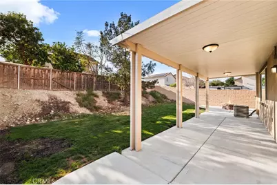 18364 Damiana, San Bernardino, CA 92407 - Photo 31