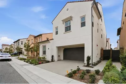 107 Starbright, Irvine, CA 92618 - Photo 1