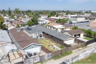 10830 Kalmia, Los Angeles, CA 90059 - Photo 7