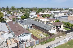 10830 Kalmia, Los Angeles, CA 90059 - Photo 7