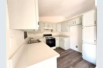 9356 Nolina, Hesperia, CA 92344 - Photo 11