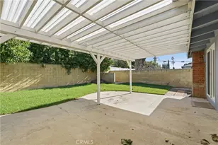 8008 Greenbush Ave, Panorama City, CA 91402 - Photo 19