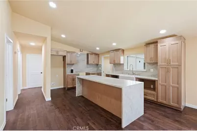 8008 Greenbush Avenue, Panorama City, CA 91402 - Photo 7