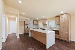 8008 Greenbush Ave, Panorama City, CA 91402 - Photo 7