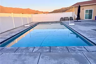 13975 Barker, Apple Valley, CA 92307 - Photo 33