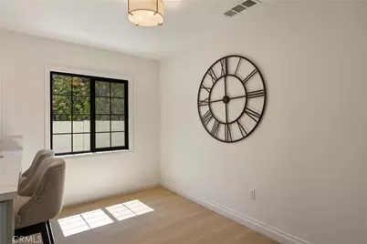 6611 Glade, Woodland Hills, CA 91303 - Photo 13