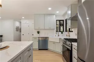 6611 Glade, Woodland Hills, CA 91303 - Photo 9