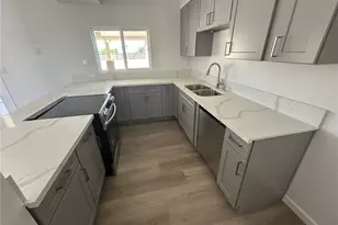 20916 Thunderbird, Apple Valley, CA 92307 - Photo 17