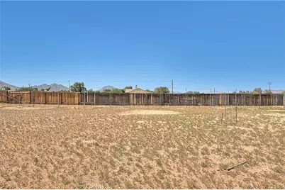 20916 Thunderbird, Apple Valley, CA 92307 - Photo 33