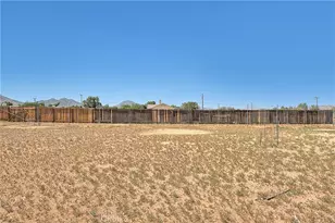 20916 Thunderbird, Apple Valley, CA 92307 - Photo 33