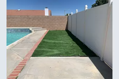 12350 Roadrunner, Victorville, CA 92392 - Photo 13