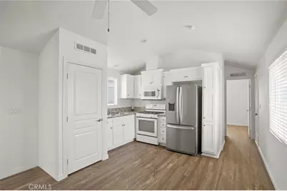 7650 Balboa Boulevard #129, Van Nuys, CA 91406 - Photo 7