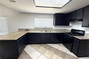 43619 Emile Zola St, Lancaster, CA 93535 - Photo 7