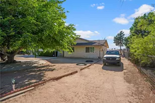 8932 Hickory, Hesperia, CA 92345 - Photo 7