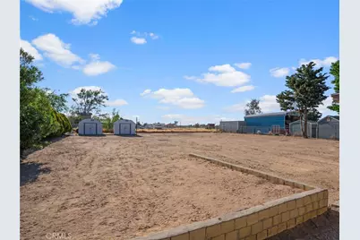 8932 Hickory, Hesperia, CA 92345 - Photo 33