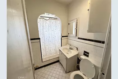 1324 W 101st, Los Angeles, CA 90044 - Photo 13