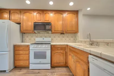 700 E Lake Drive #7, Orange, CA 92866 - Photo 25