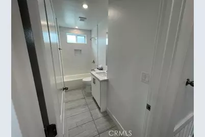 11451 W Victory Boulevard, North Hollywood, CA 91606 - Photo 15