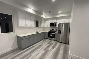 11451 W Victory Blvd, North Hollywood, CA 91606 - Photo 21