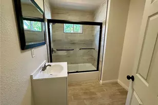 4207 S Van Ness Ave, Los Angeles, CA 90062 - Photo 27